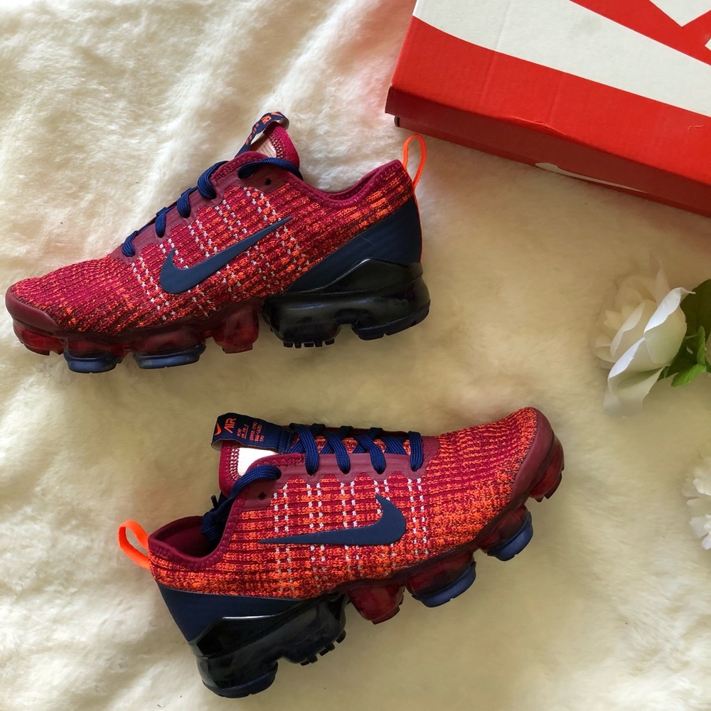 Nike Air Vapormax Flyknit 3. Women’s Sz 6 (4.5y)
